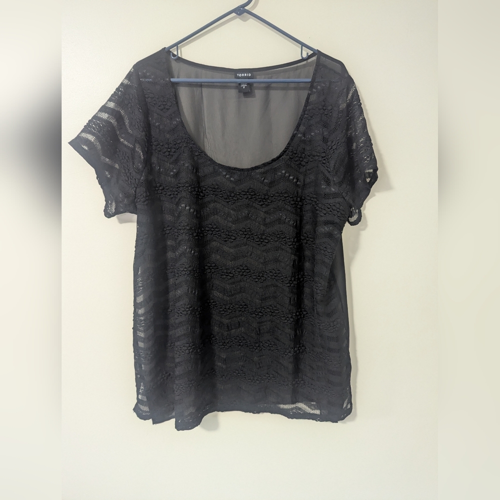 TORRID Black Lace Front Top Chevron Zig Zag Sheer Mesh Blouse Whimsy Goth Sz 2